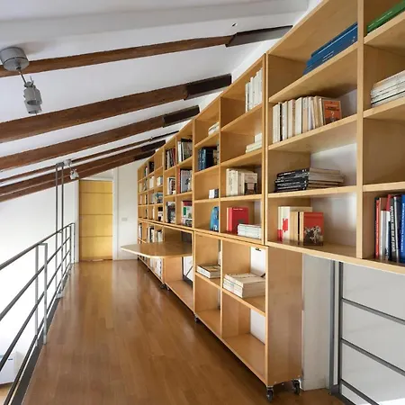 מלון דירות Six-bedroom On Lungotevere Degli Altoviti Apt 19 רומא