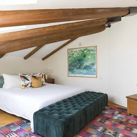 Six-bedroom On Lungotevere Degli Altoviti Apt 19 רומא