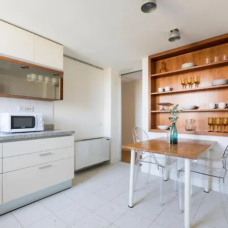 מלון דירות Six-bedroom On Lungotevere Degli Altoviti Apt 19 רומא